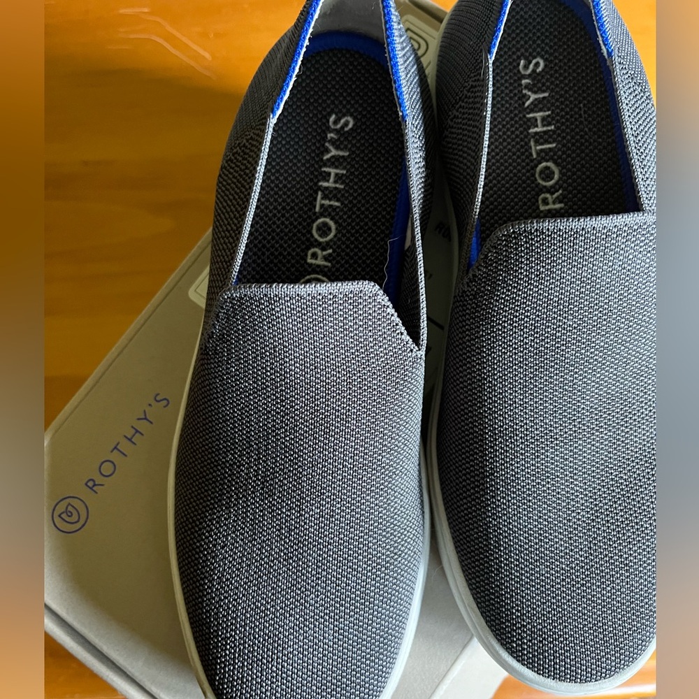 Rothy’s original  ‘The Slip On Sneaker’ Size 7.5 Gray